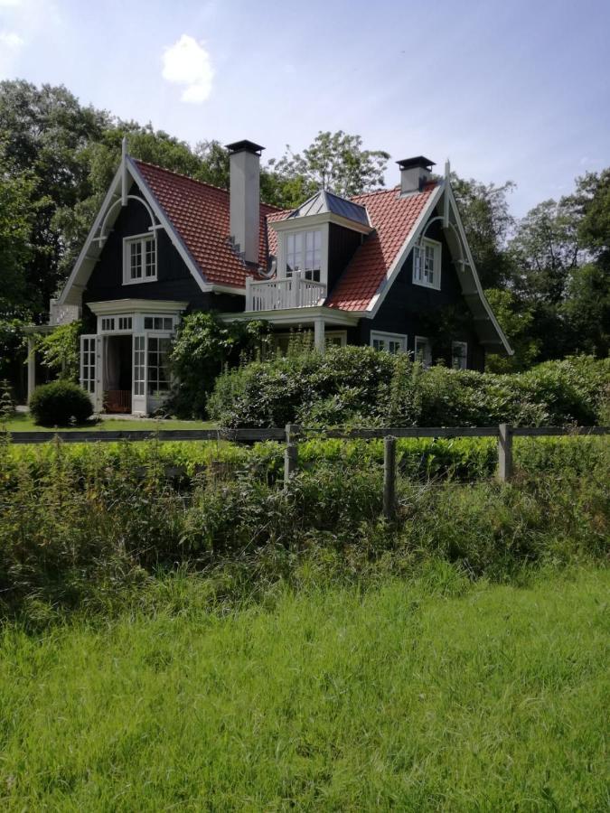 Bed and Breakfast Huize Koempoelan Нарден Экстерьер фото